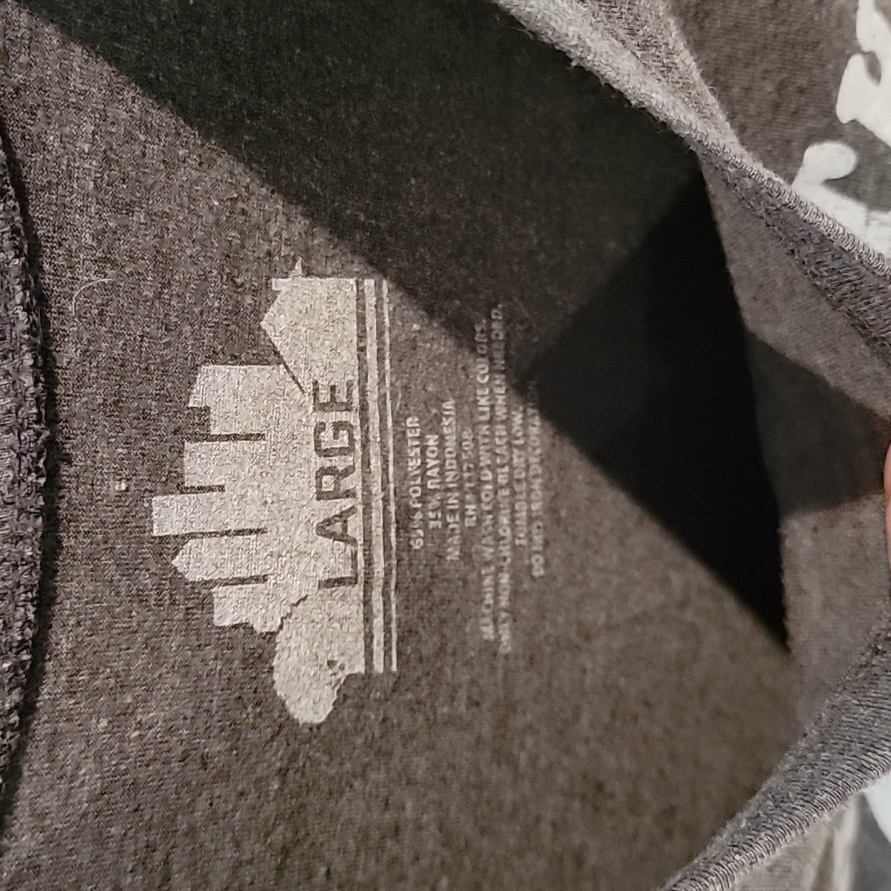 Minnesota Tee - Picture 3 of 3